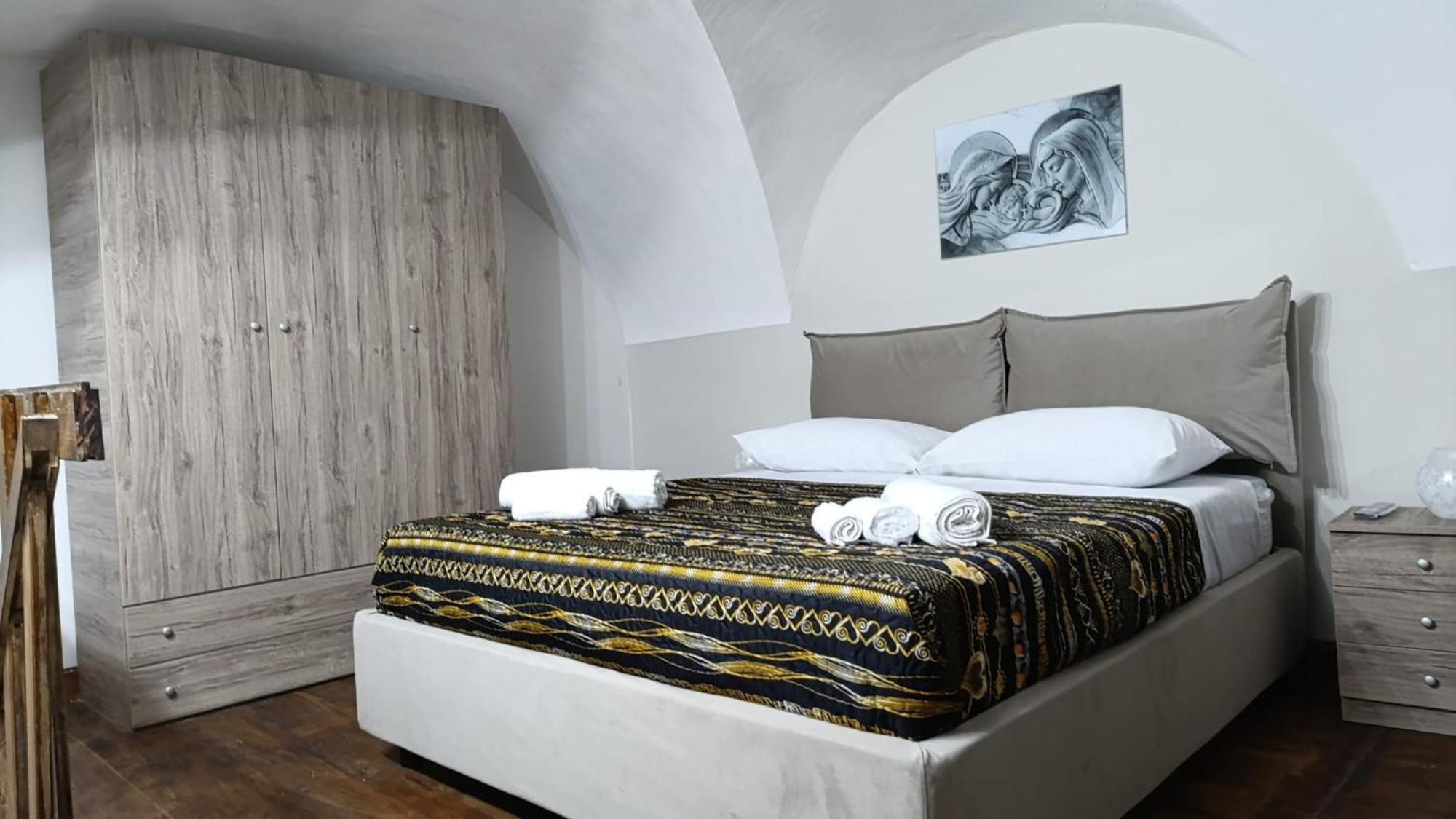 Porta Garibaldi 1 Hotel Катания Екстериор снимка