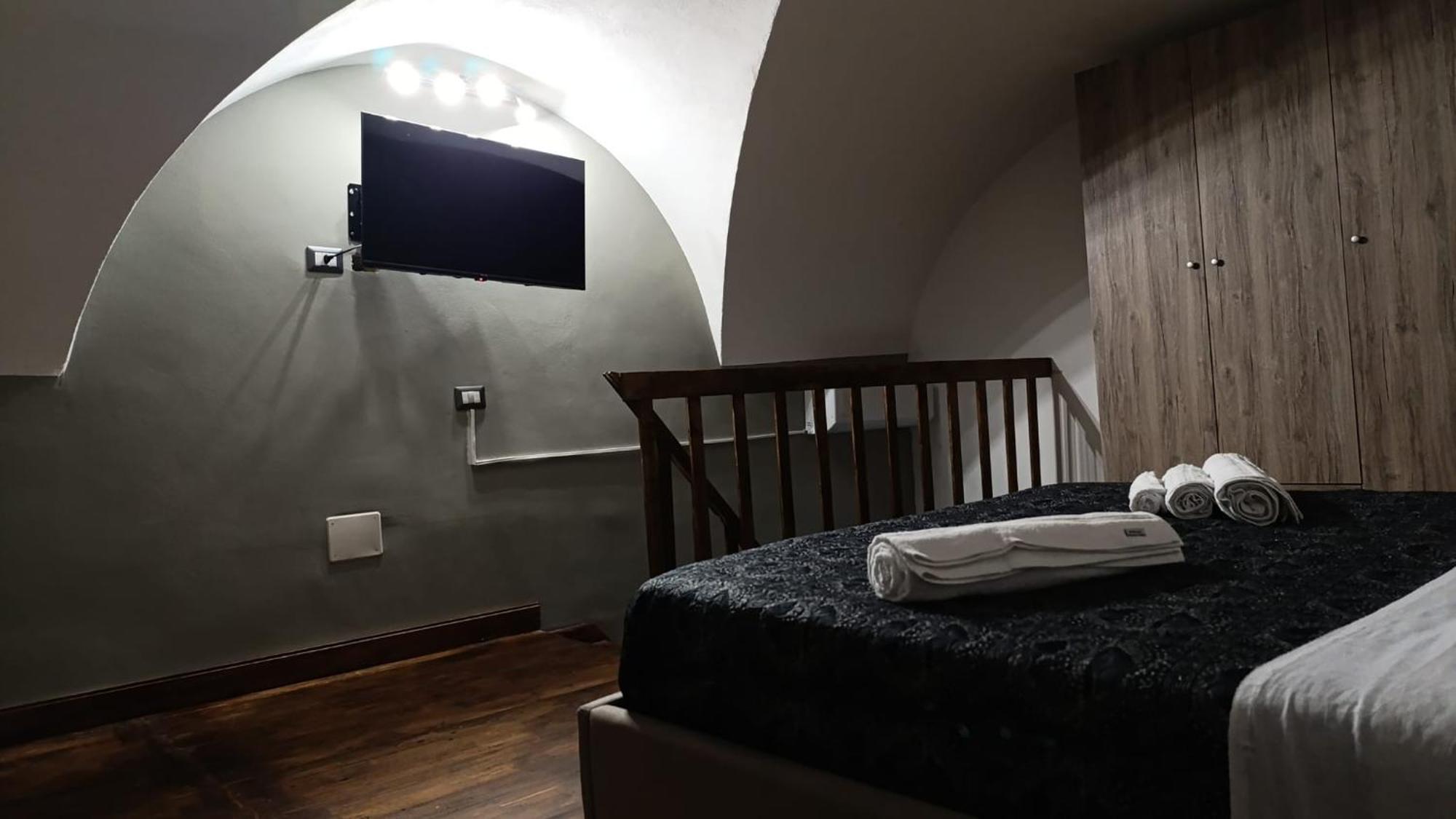Porta Garibaldi 1 Hotel Катания Екстериор снимка